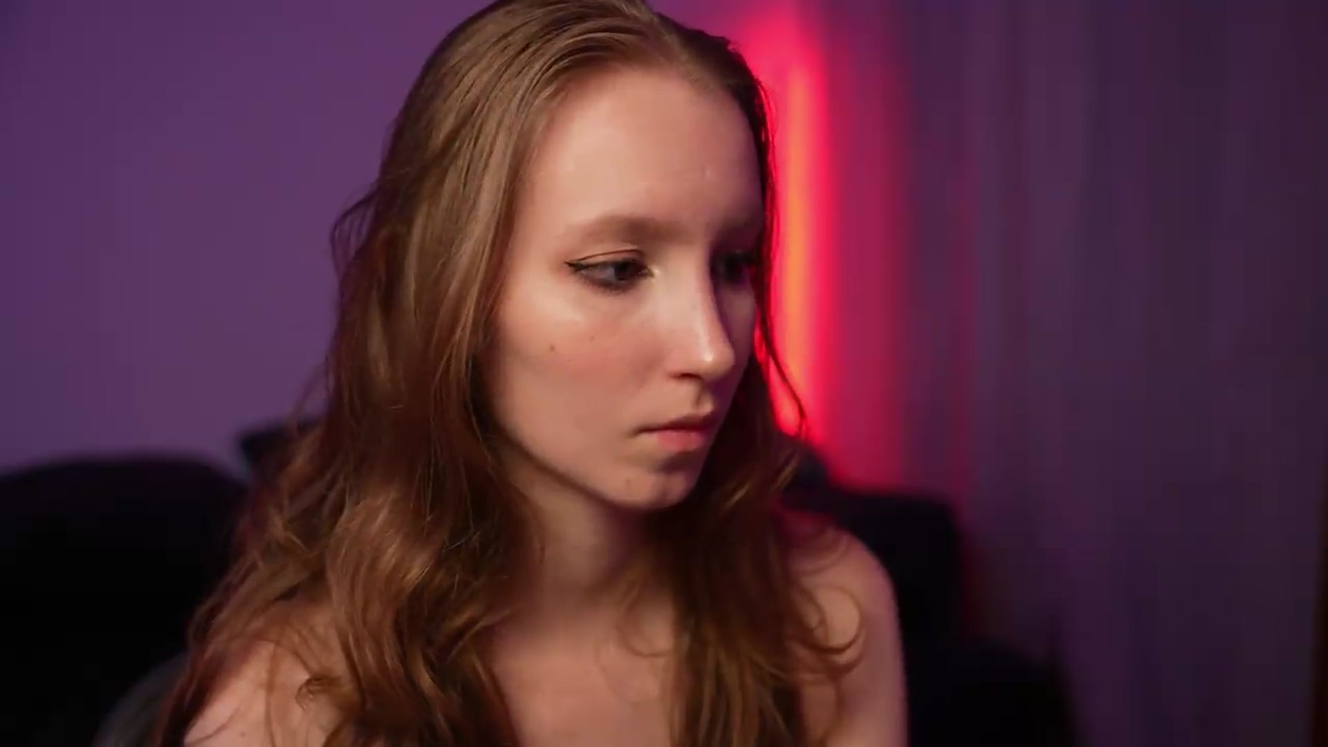 Gallery image thumbnail from Sw33t_g1rl's myfreecams stream on, 08/22/2026, 20:22 image 4 of 20