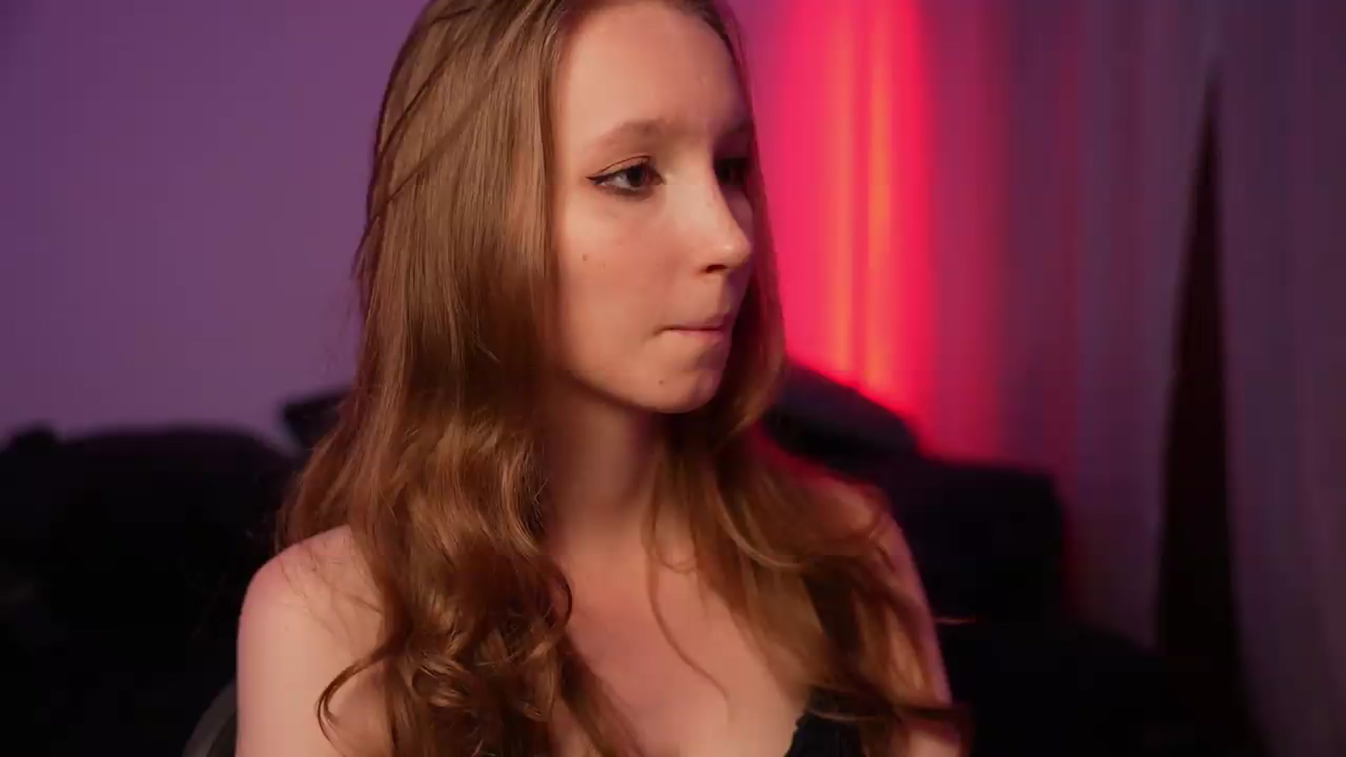 Gallery image thumbnail from Sw33t_g1rl's myfreecams stream on, 08/22/2026, 22:08 image 12 of 20
