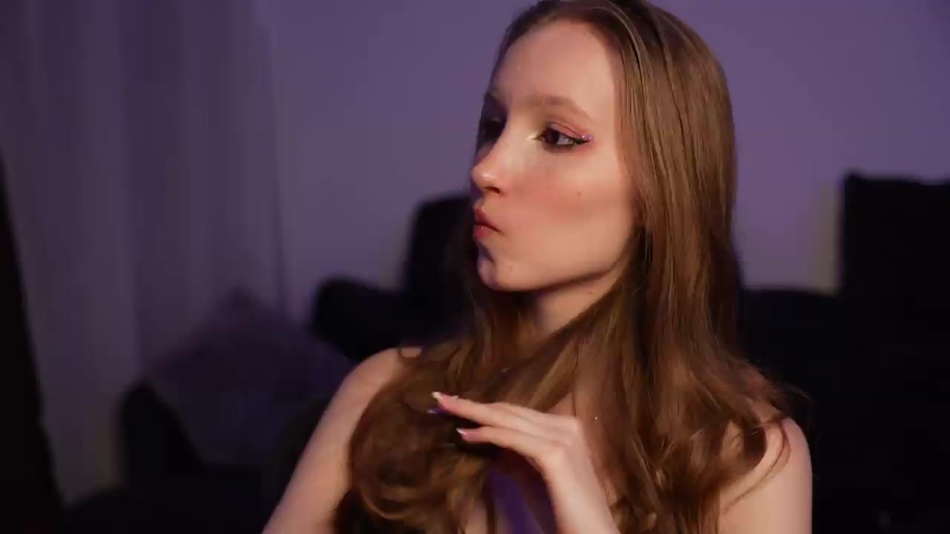Gallery image thumbnail from Sw33t_g1rl's myfreecams stream on, 08/23/2026, 20:27 image 4 of 20