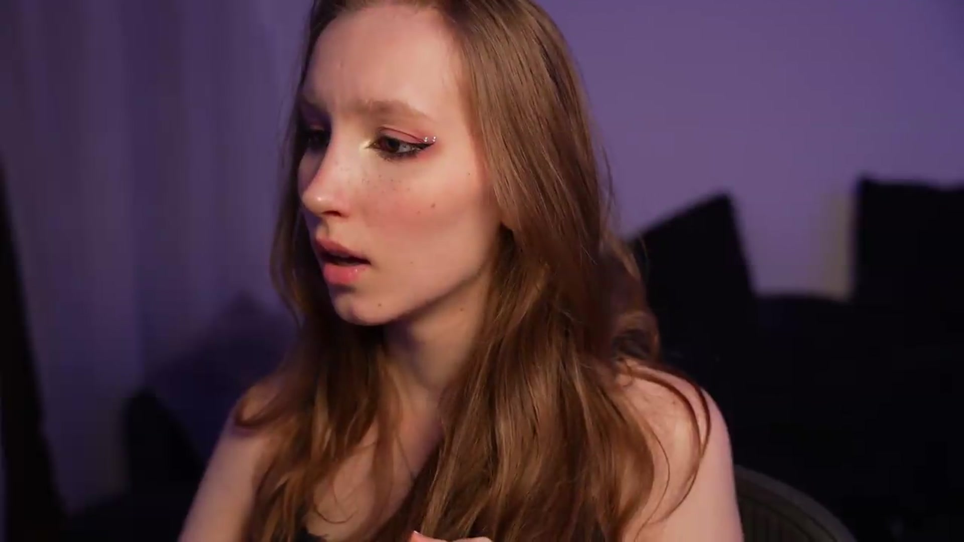 Gallery image thumbnail from Sw33t_g1rl's myfreecams stream on, 08/23/2026, 20:27 image 17 of 20