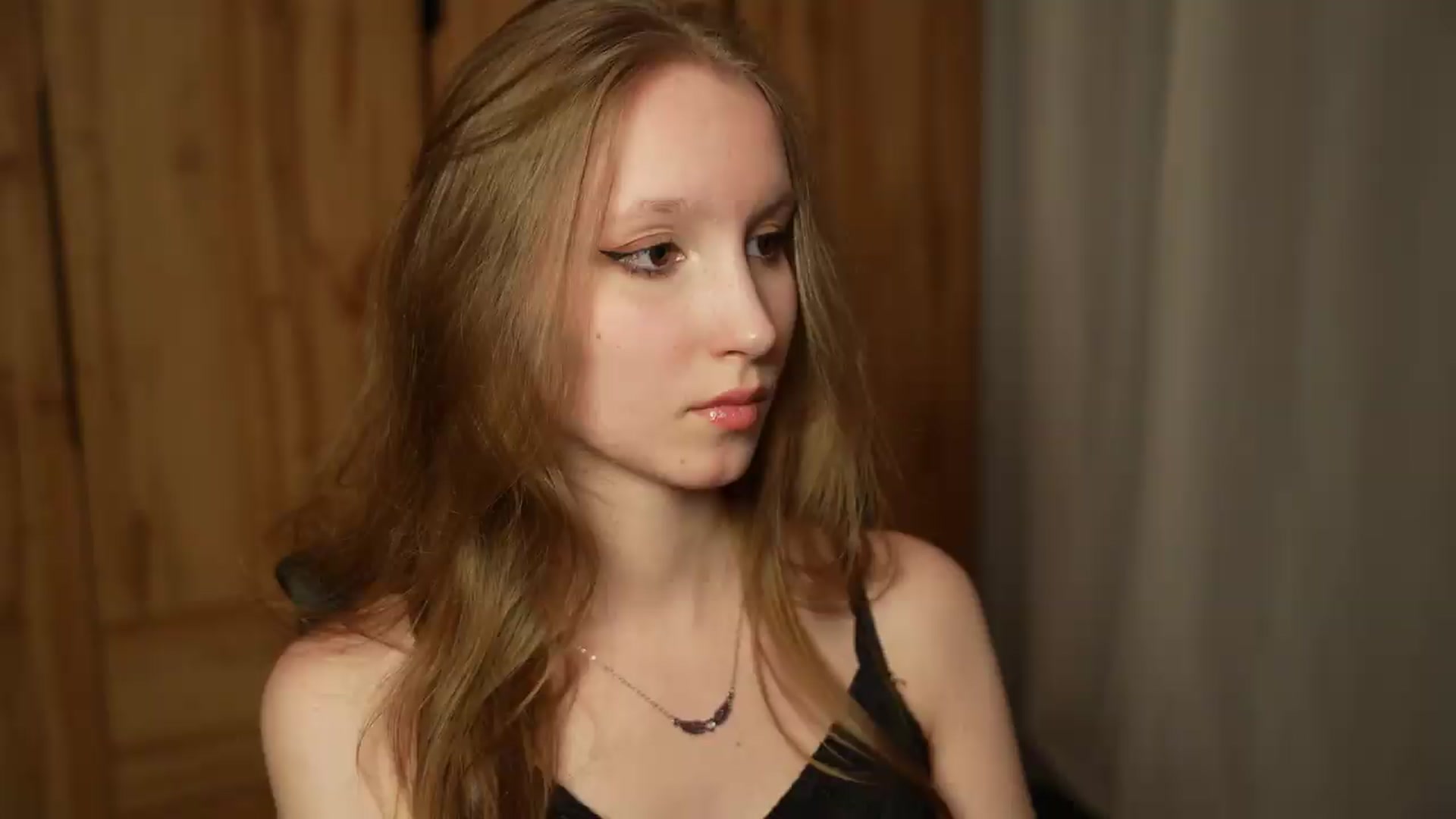 Gallery image thumbnail from Sw33t_g1rl's myfreecams stream on, 08/24/2026, 20:12 image 4 of 20