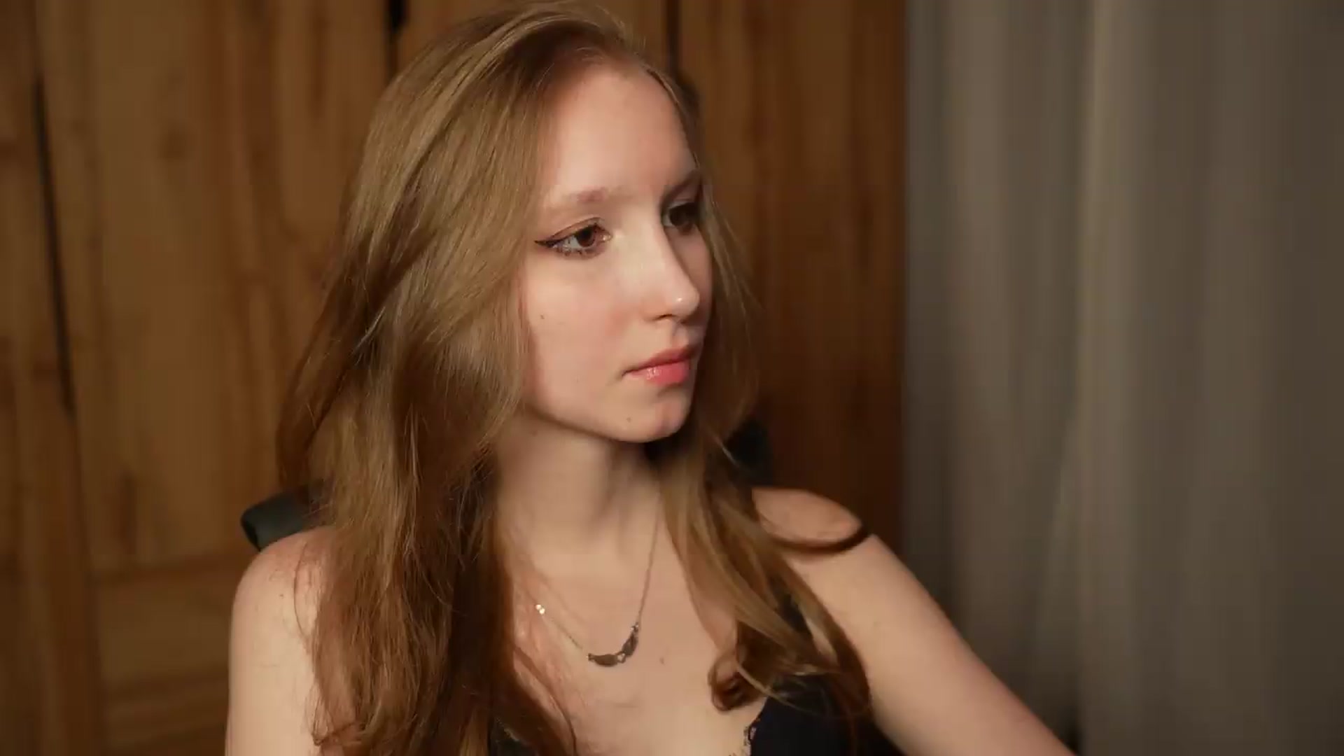 Gallery image thumbnail from Sw33t_g1rl's myfreecams stream on, 08/24/2026, 20:12 image 17 of 20
