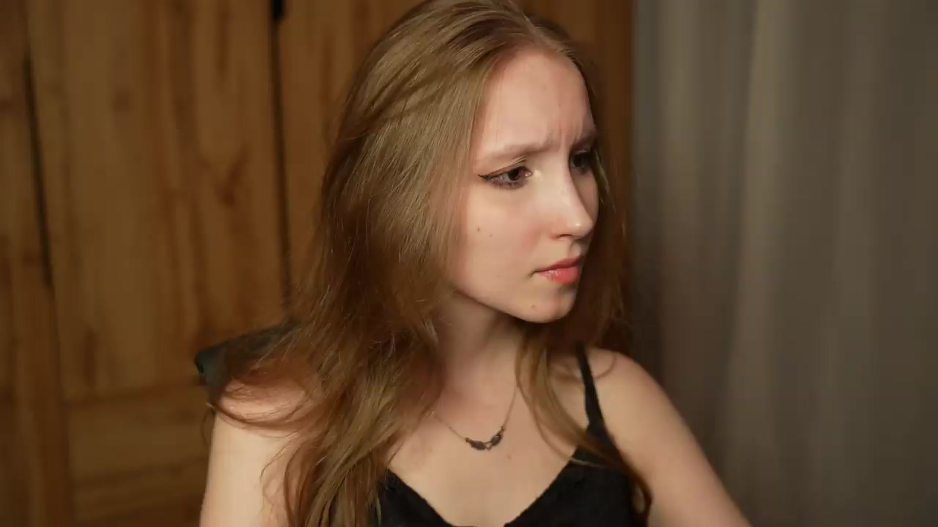 Gallery image thumbnail from Sw33t_g1rl's myfreecams stream on, 08/24/2026, 20:12 image 3 of 20