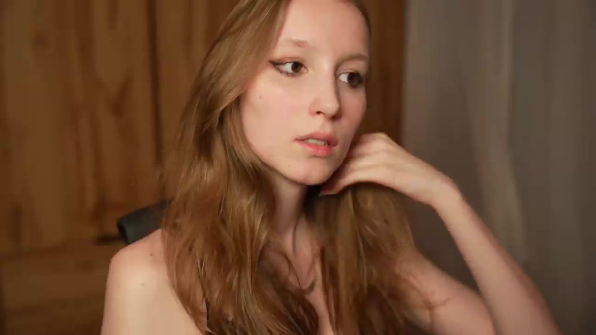 Gallery image thumbnail from Sw33t_g1rl's myfreecams stream on, 08/24/2026, 22:07 image 20 of 20