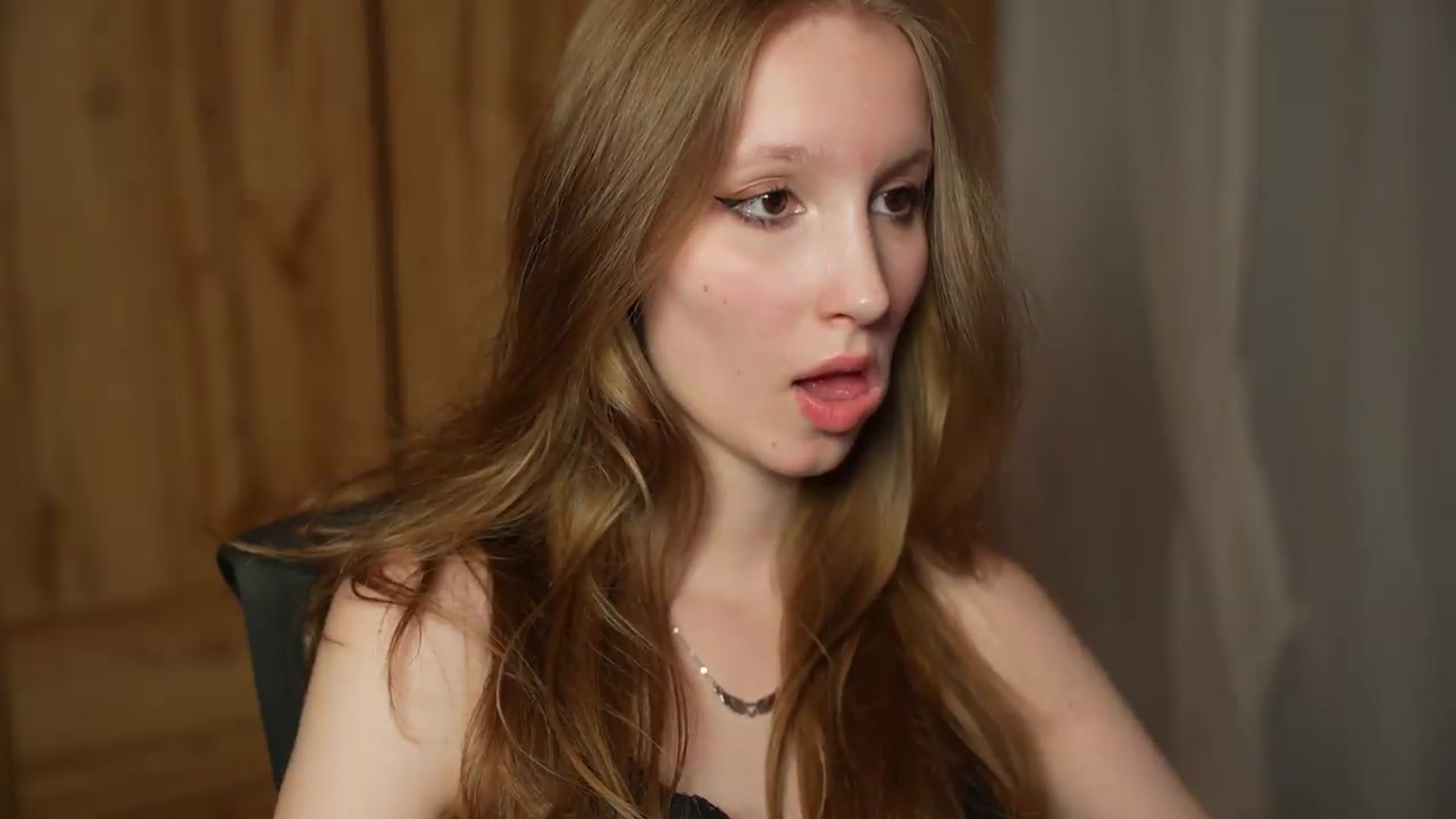 Gallery image thumbnail from Sw33t_g1rl's myfreecams stream on, 08/24/2026, 22:07 image 5 of 20
