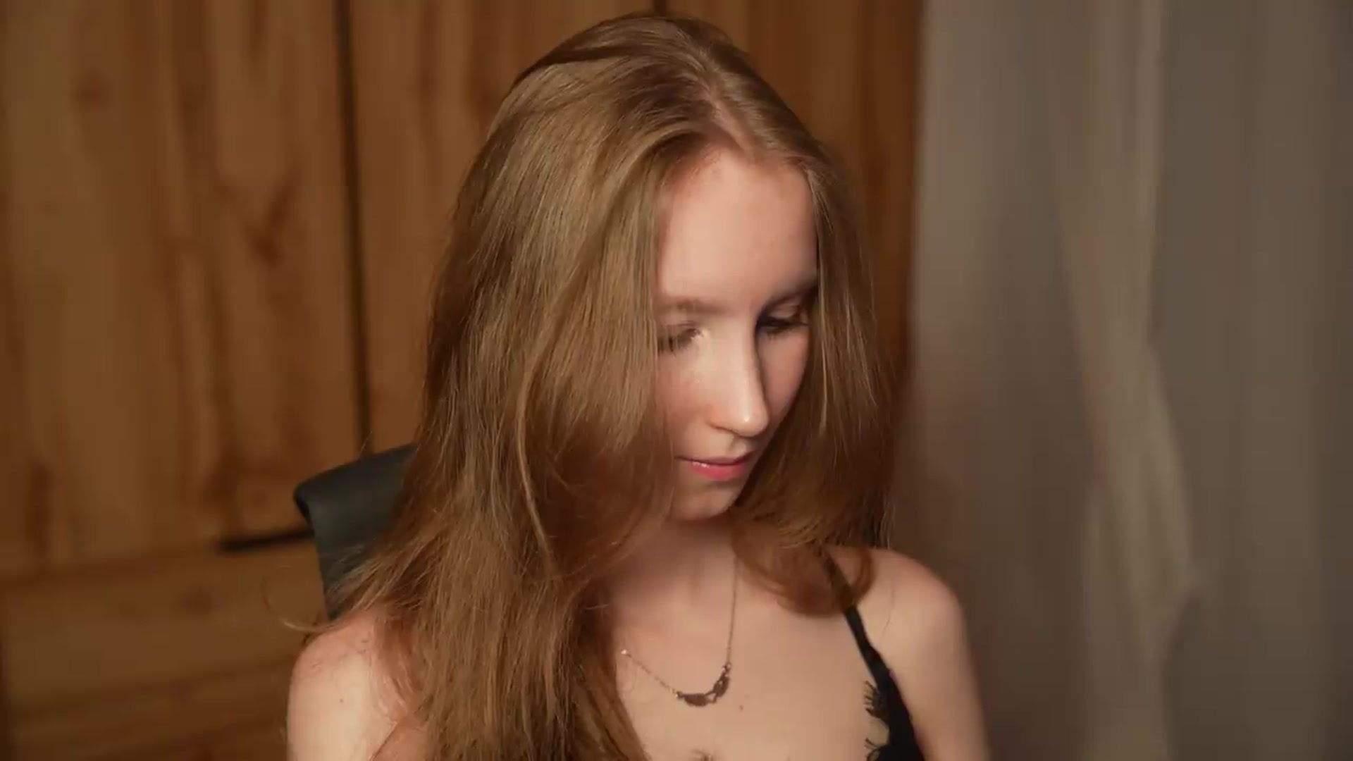 Gallery image thumbnail from Sw33t_g1rl's myfreecams stream on, 08/24/2026, 22:07 image 18 of 20
