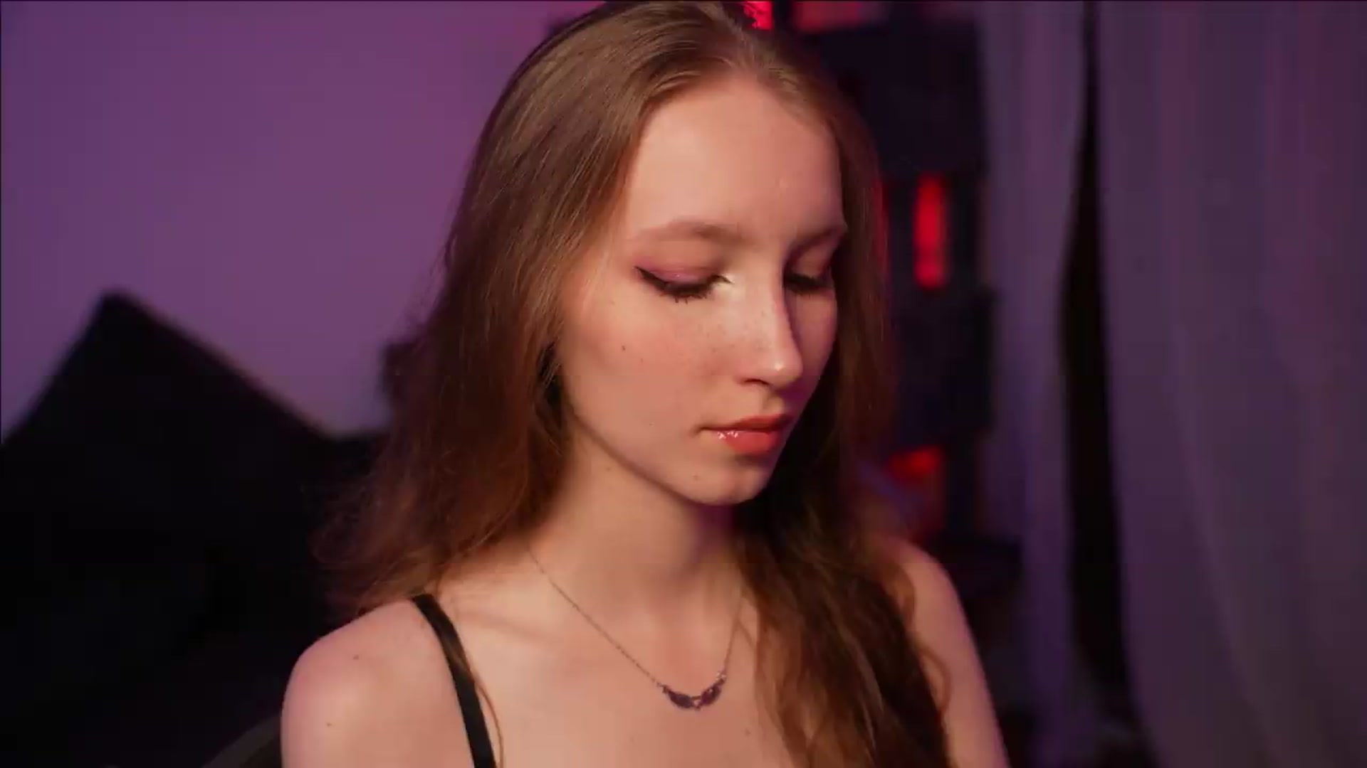 Gallery image thumbnail from Sw33t_g1rl's myfreecams stream on, 08/28/2026, 19:43 image 7 of 20