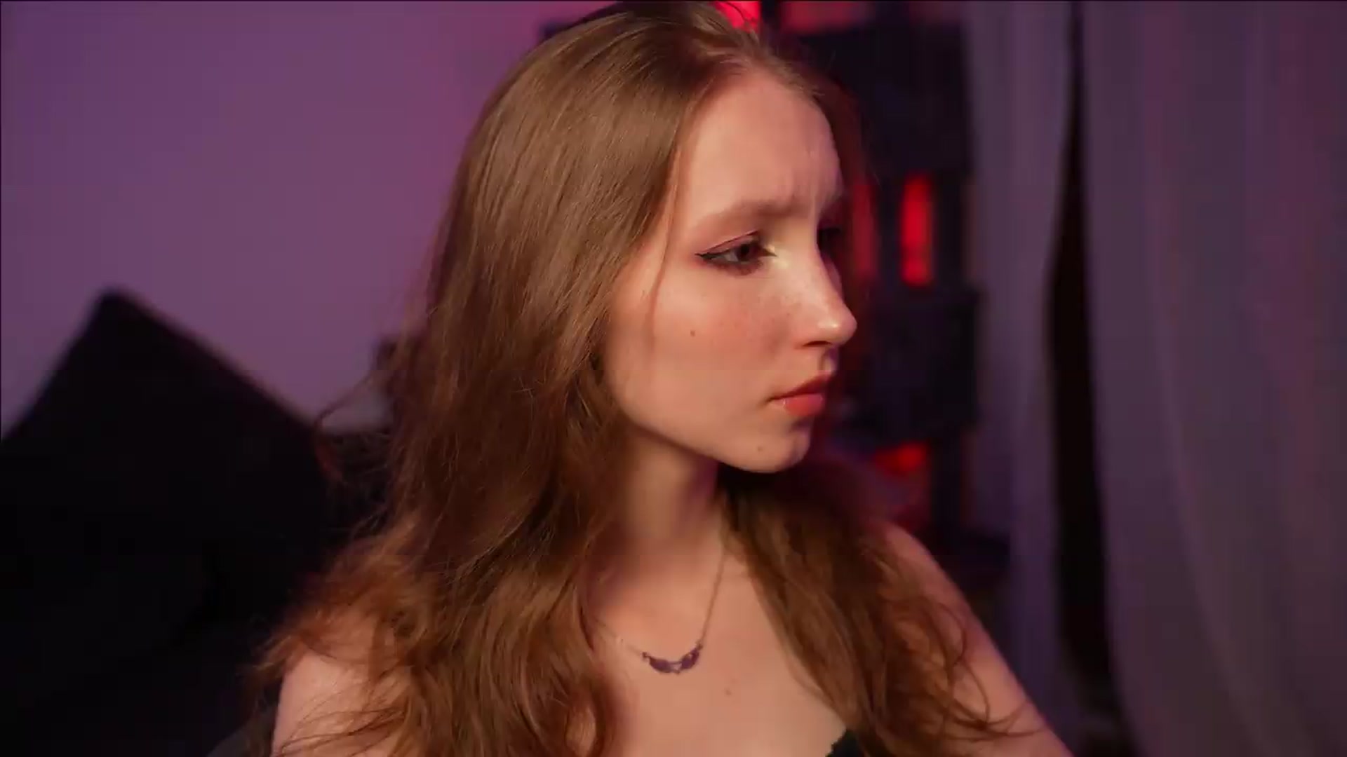 Gallery image thumbnail from Sw33t_g1rl's myfreecams stream on, 08/28/2026, 19:43 image 6 of 20