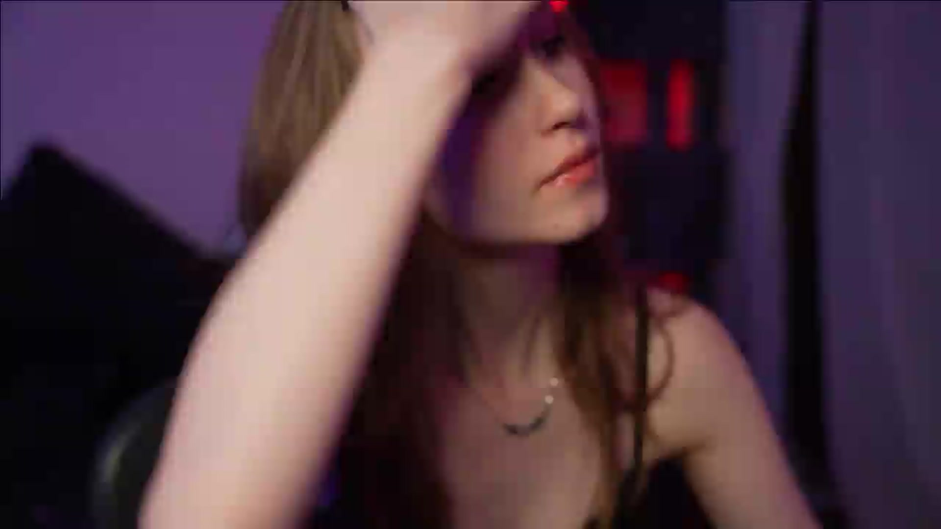 Gallery image thumbnail from Sw33t_g1rl's myfreecams stream on, 08/28/2026, 19:43 image 13 of 20