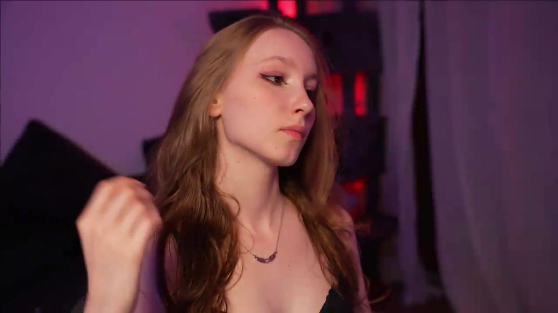 Gallery image thumbnail from Sw33t_g1rl's myfreecams stream on, 08/28/2026, 19:43 image 4 of 20