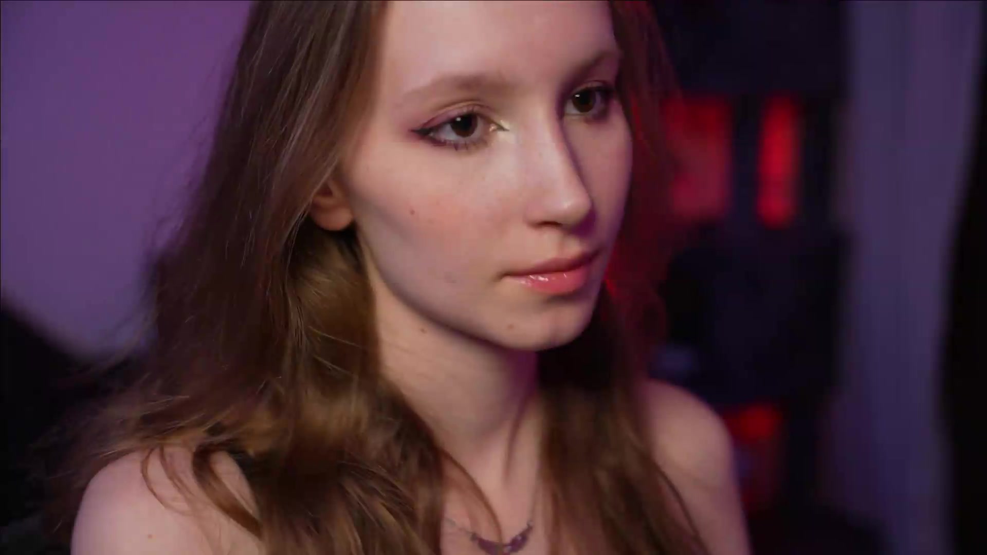 Gallery image thumbnail from Sw33t_g1rl's myfreecams stream on, 08/28/2026, 21:17 image 17 of 20