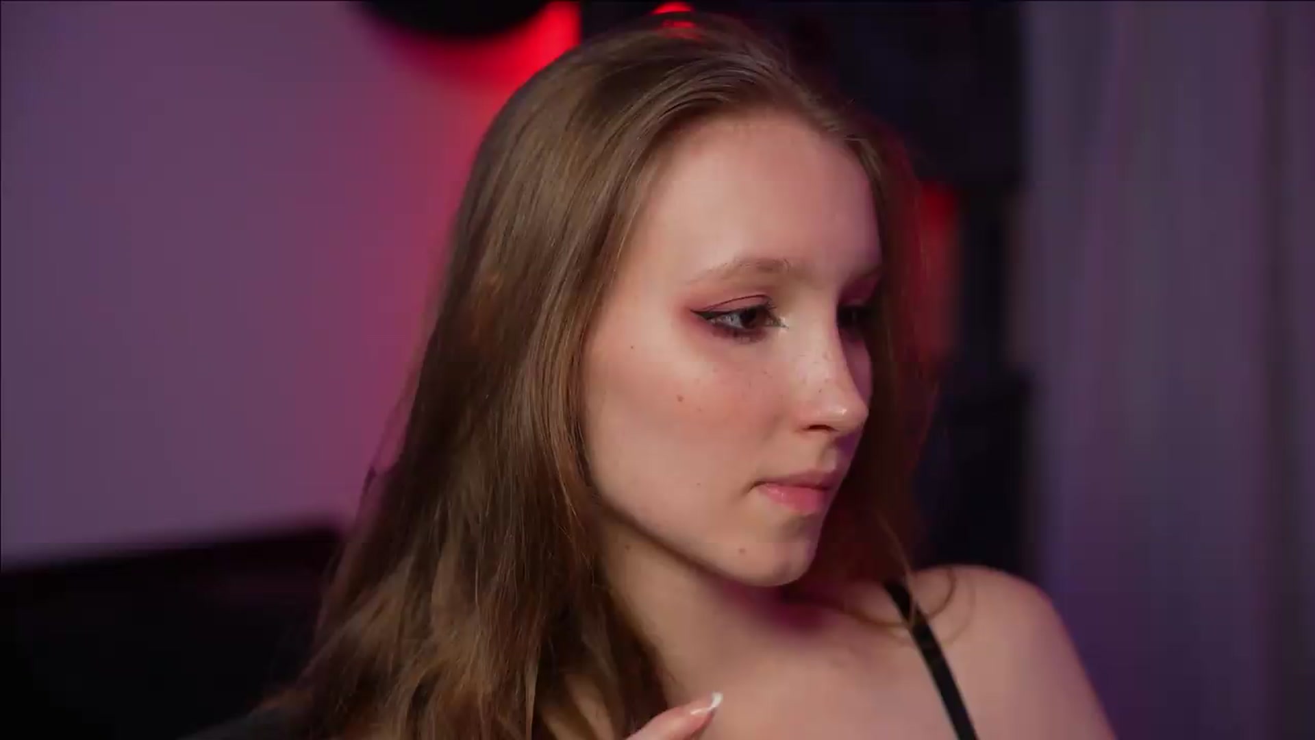 Gallery image thumbnail from Sw33t_g1rl's myfreecams stream on, 08/29/2026, 20:34 image 11 of 20