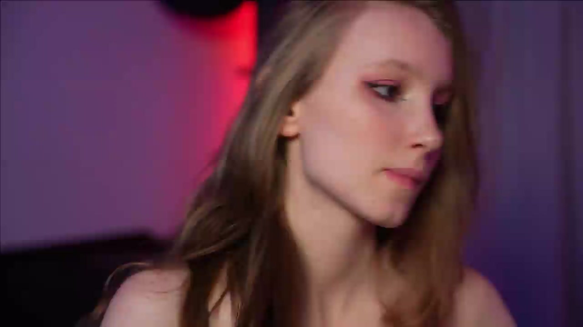 Gallery image thumbnail from Sw33t_g1rl's myfreecams stream on, 08/29/2026, 20:34 image 9 of 20