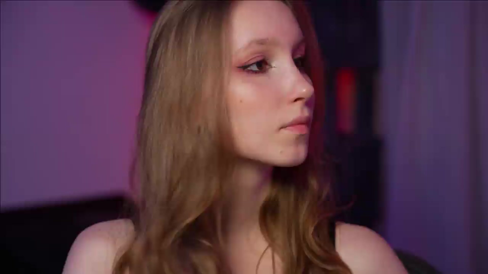 Gallery image thumbnail from Sw33t_g1rl's myfreecams stream on, 08/29/2026, 20:34 image 2 of 20