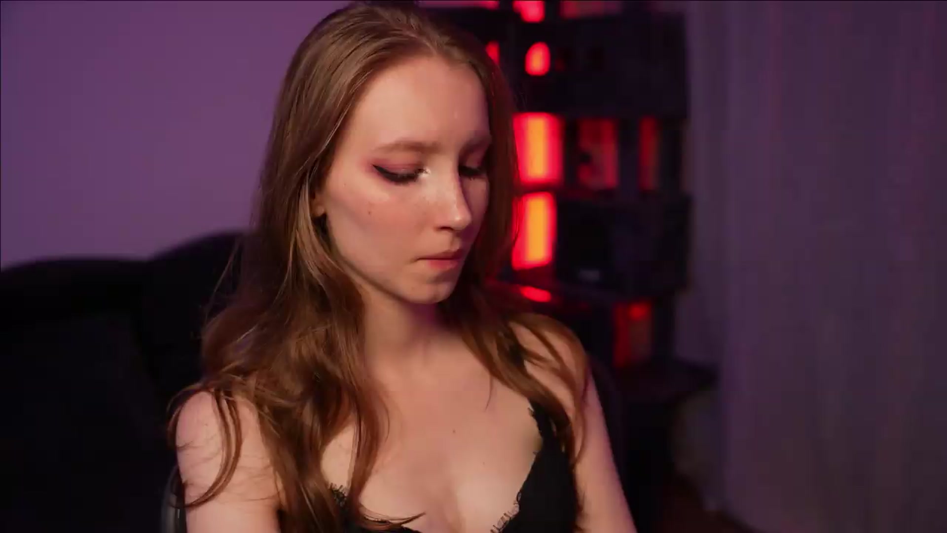 Gallery image thumbnail from Sw33t_g1rl's myfreecams stream on, 08/30/2026, 18:31 image 18 of 20