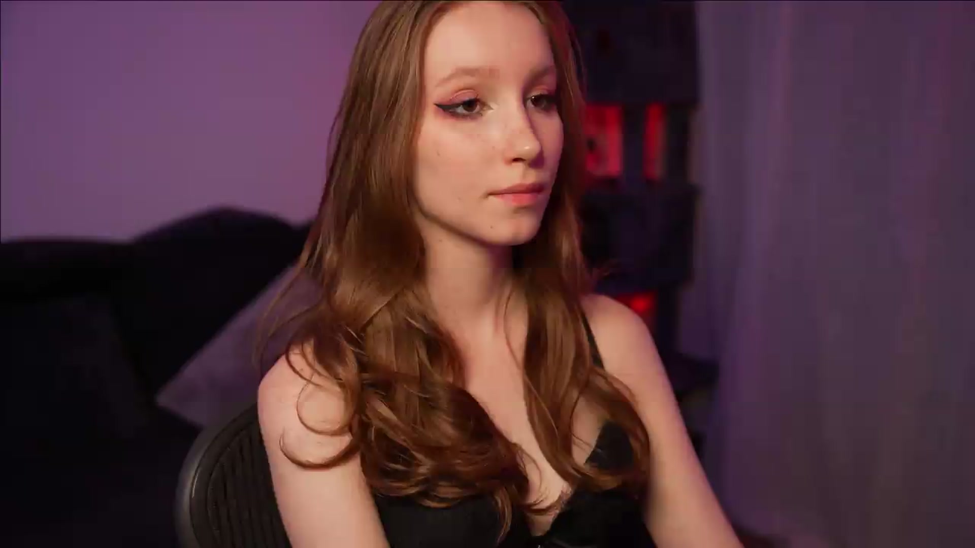 Gallery image thumbnail from Sw33t_g1rl's myfreecams stream on, 08/30/2026, 19:17 image 1 of 20