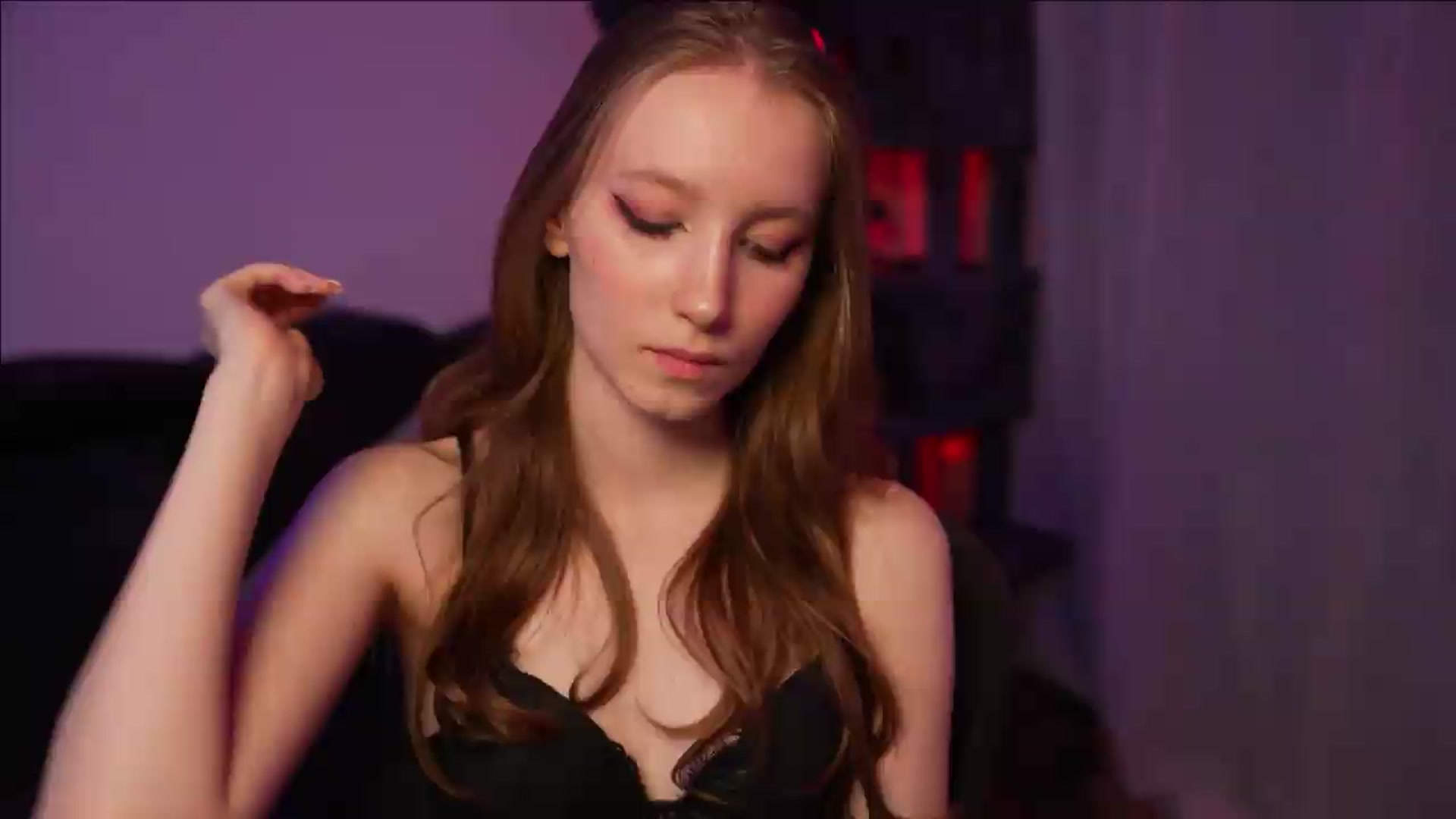 Gallery image thumbnail from Sw33t_g1rl's myfreecams stream on, 08/30/2026, 19:17 image 11 of 20