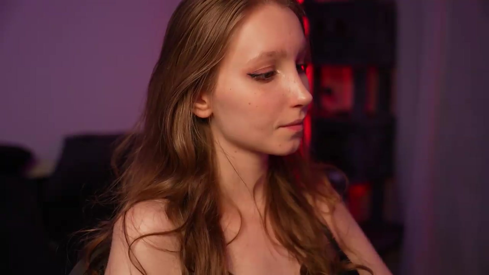 Gallery image thumbnail from Sw33t_g1rl's myfreecams stream on, 08/31/2026, 21:47 image 19 of 20