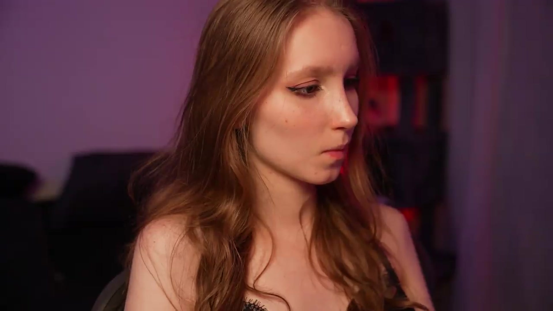 Gallery image thumbnail from Sw33t_g1rl's myfreecams stream on, 08/31/2026, 21:47 image 18 of 20