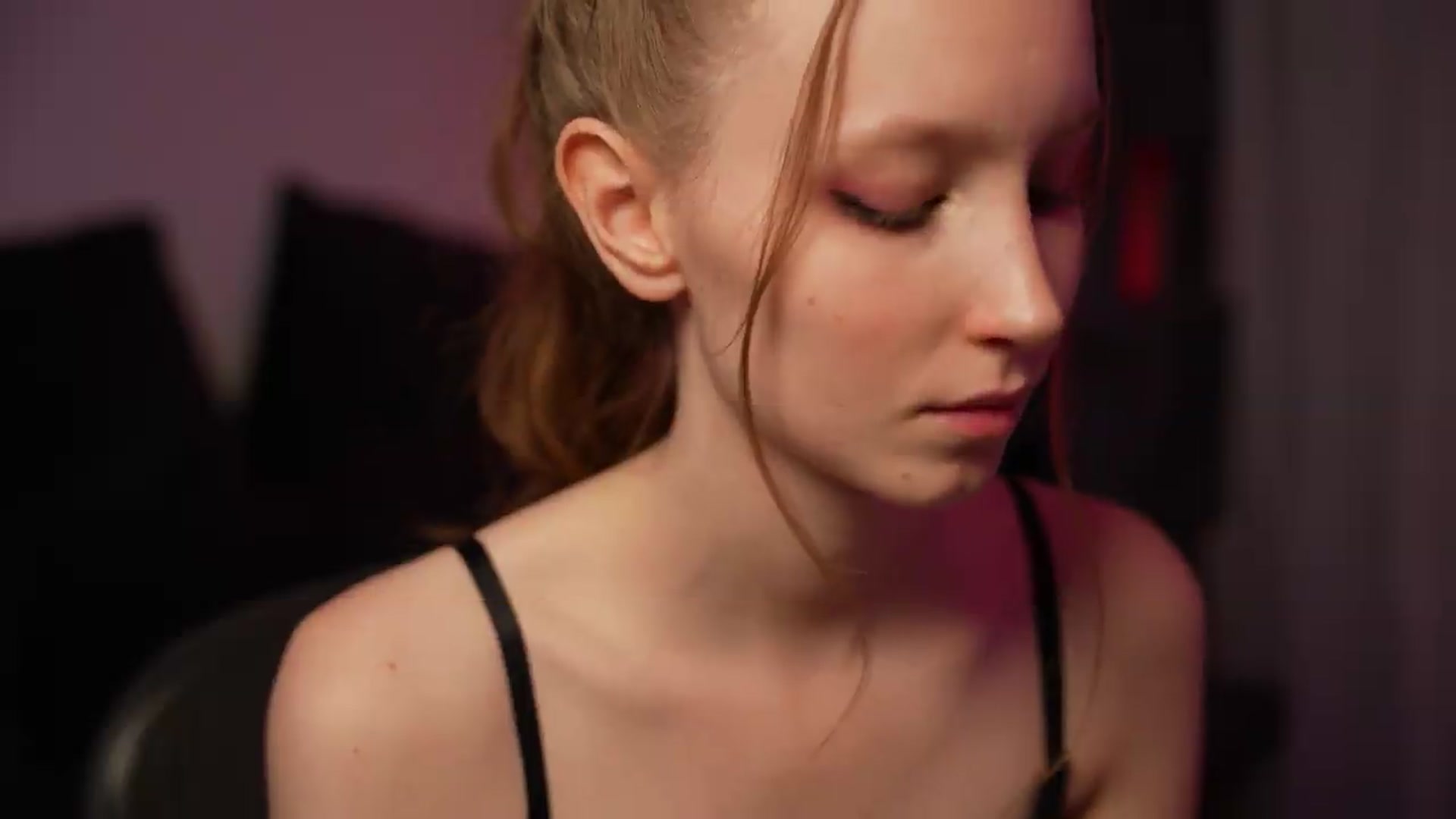 Gallery image thumbnail from Sw33t_g1rl's myfreecams stream on, 09/01/2026, 22:19 image 12 of 20