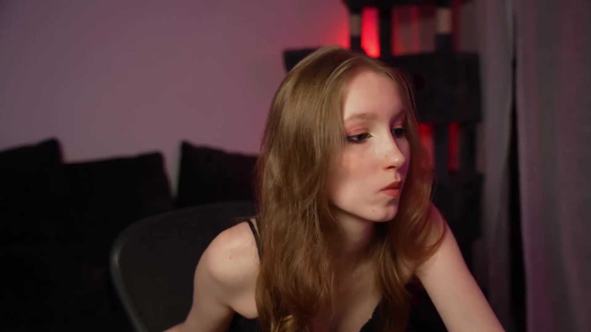 Gallery image thumbnail from Sw33t_g1rl's myfreecams stream on, 09/02/2026, 20:19 image 15 of 20