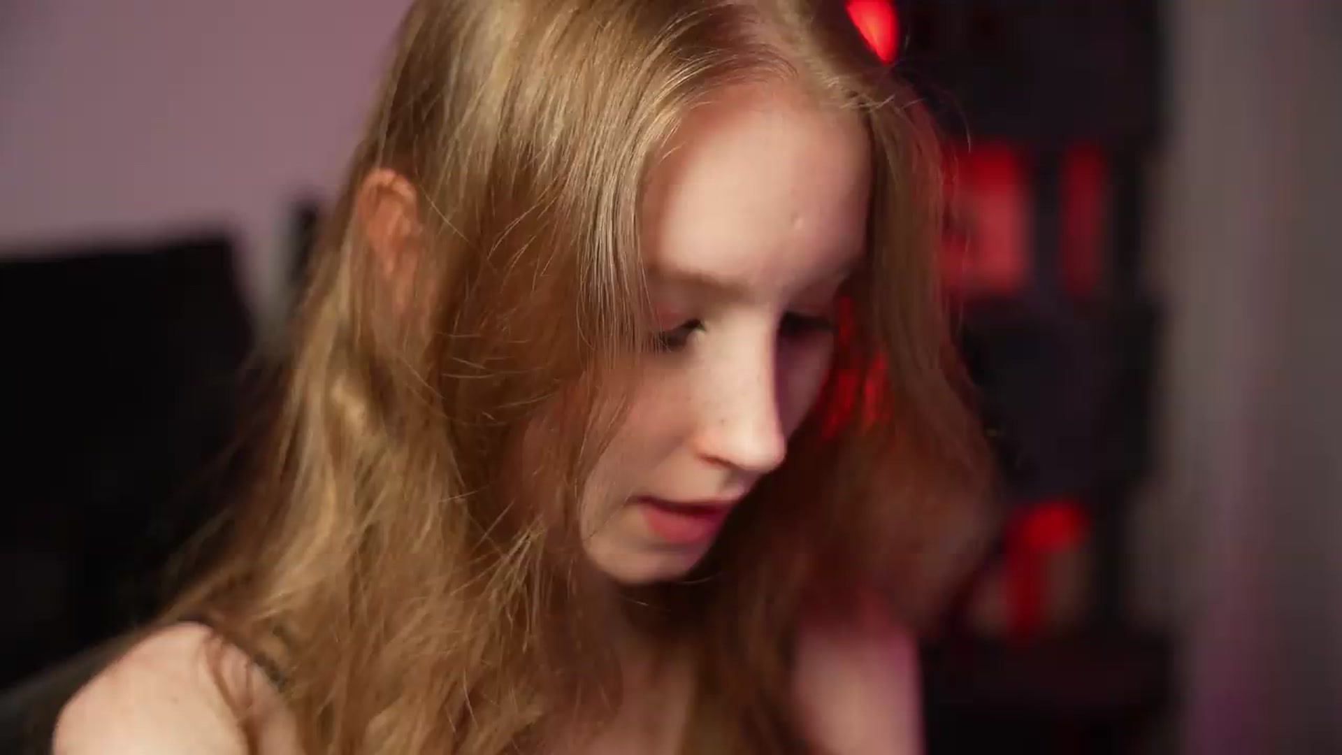 Gallery image thumbnail from Sw33t_g1rl's myfreecams stream on, 09/02/2026, 22:37 image 19 of 20