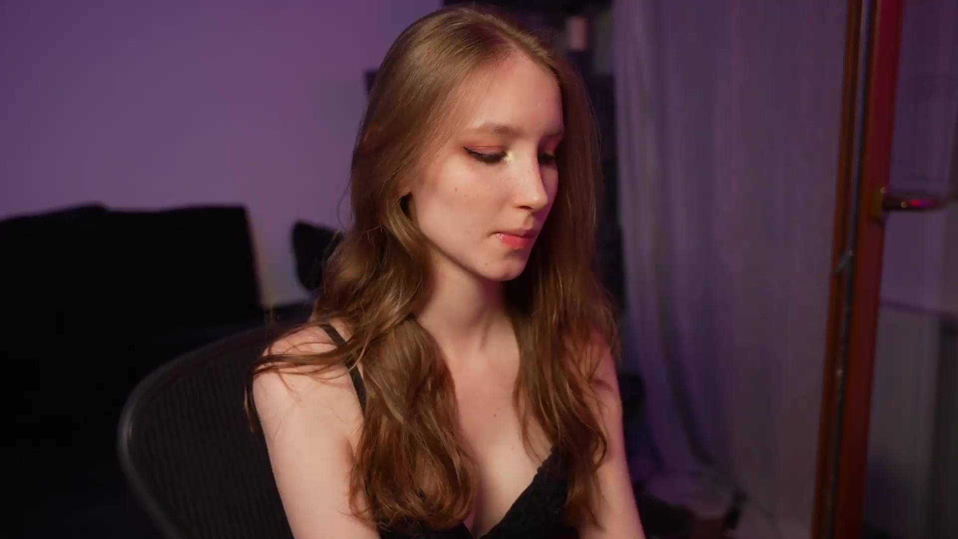Gallery image thumbnail from Sw33t_g1rl's myfreecams stream on, 09/05/2026, 19:27 image 19 of 20