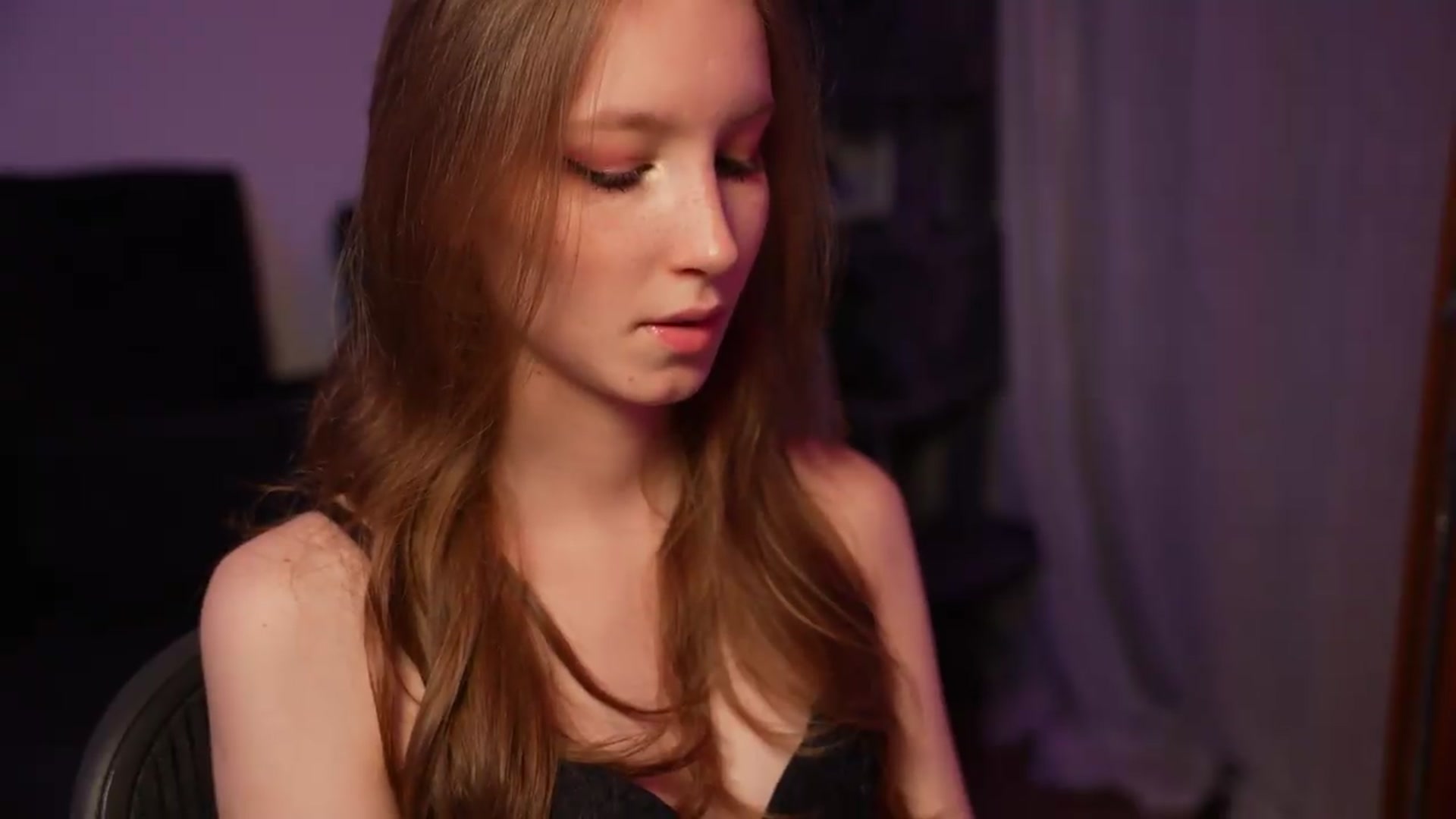 Gallery image thumbnail from Sw33t_g1rl's myfreecams stream on, 09/05/2026, 19:27 image 6 of 20