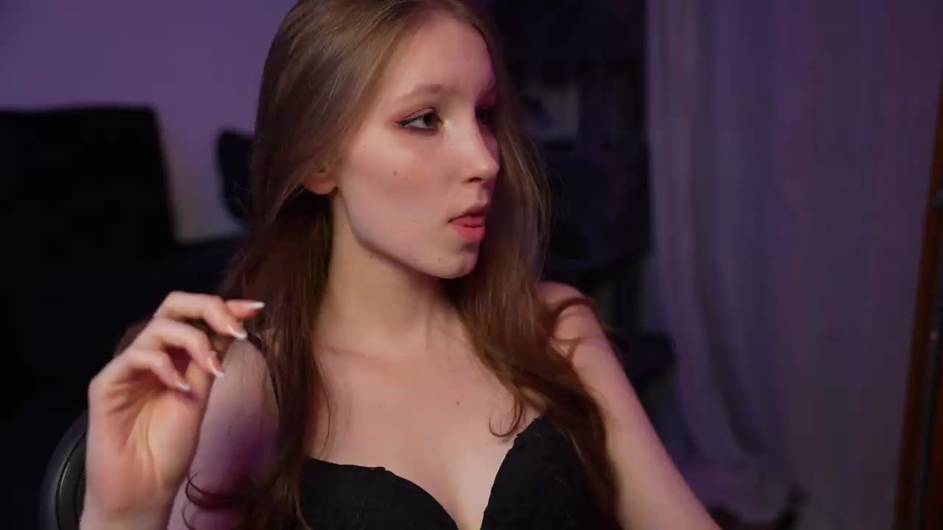 Gallery image thumbnail from Sw33t_g1rl's myfreecams stream on, 09/05/2026, 19:27 image 2 of 20