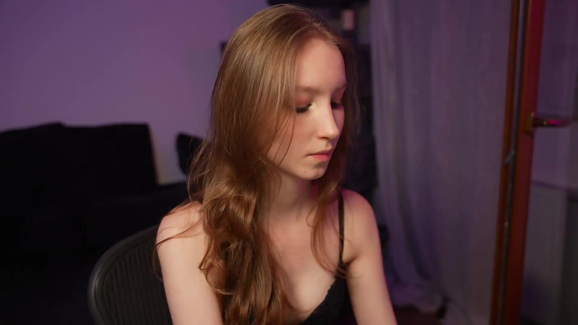 Gallery image thumbnail from Sw33t_g1rl's myfreecams stream on, 09/05/2026, 19:54 image 2 of 20