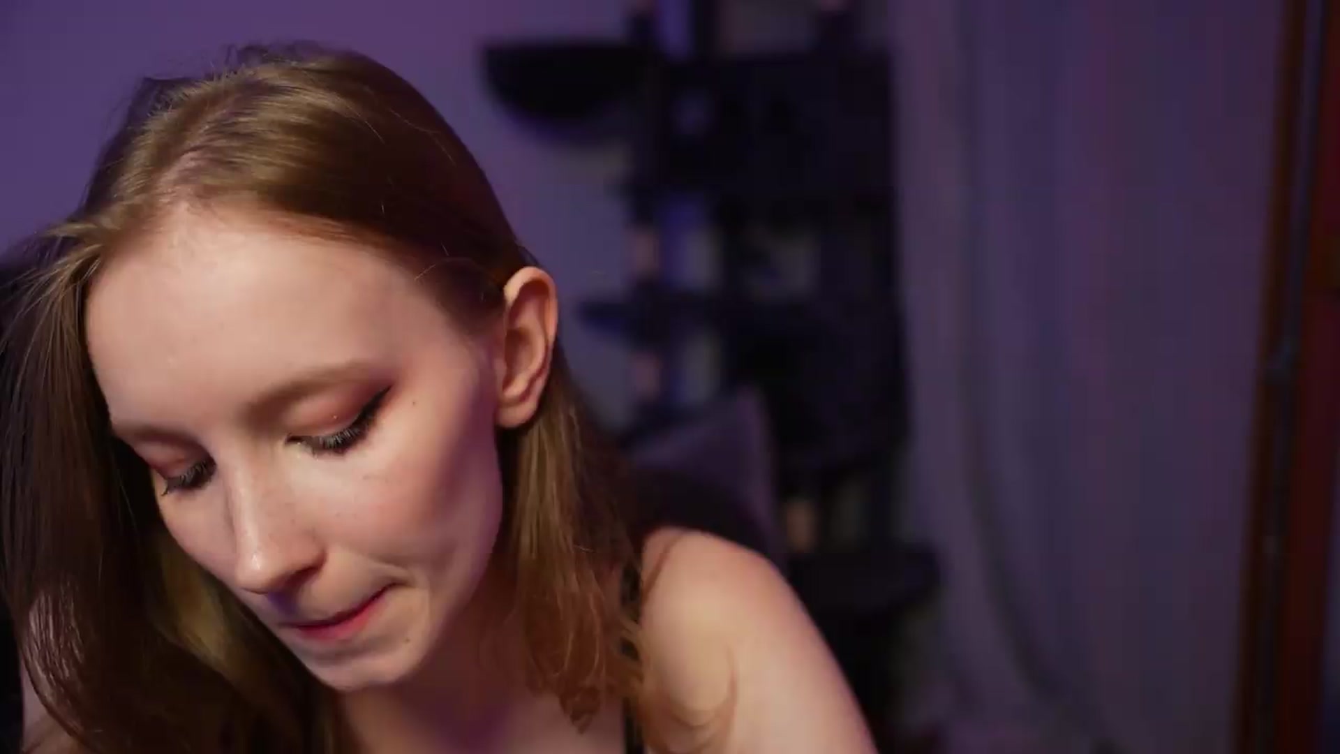Gallery image thumbnail from Sw33t_g1rl's myfreecams stream on, 09/05/2026, 20:46 image 14 of 20