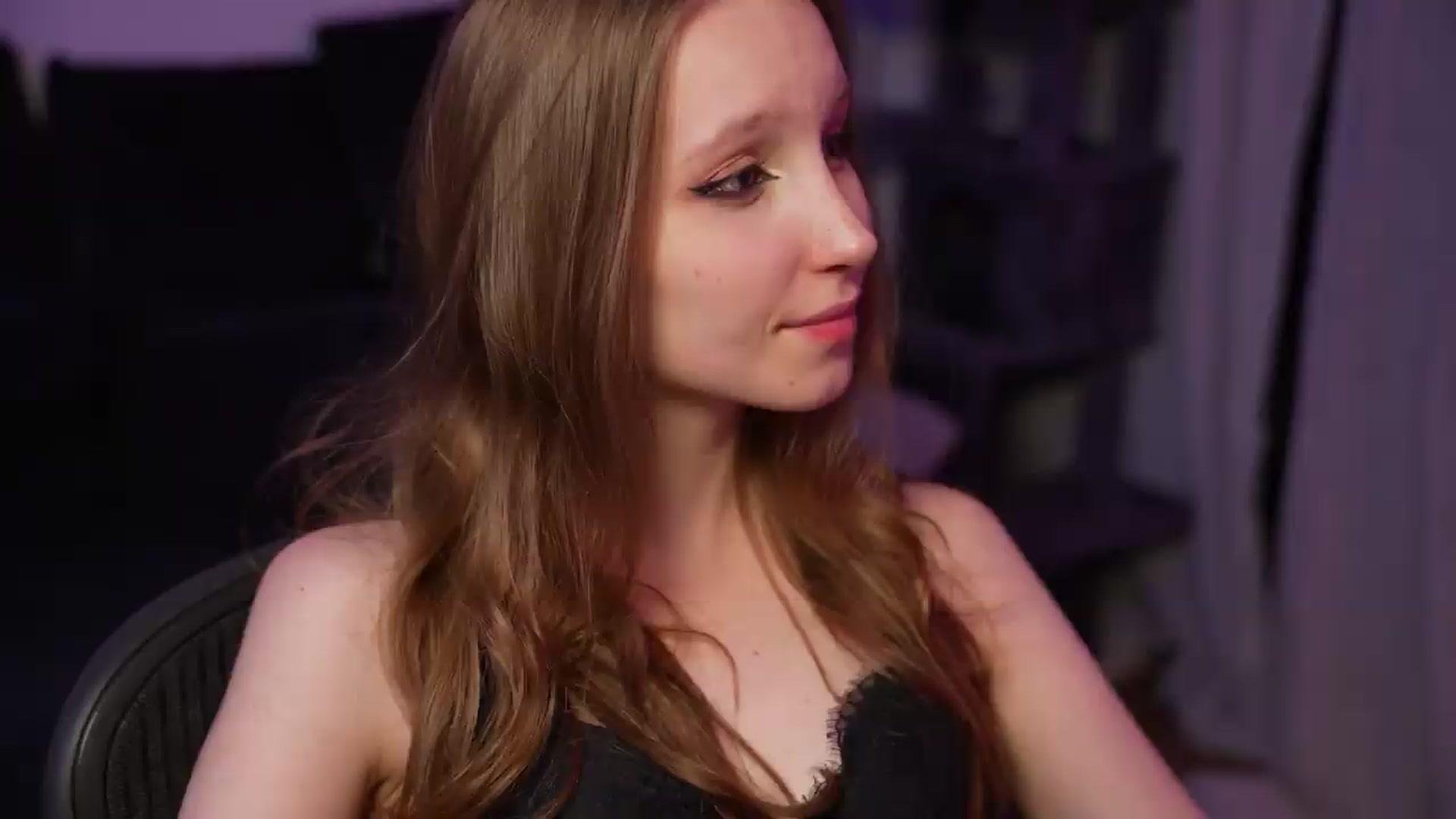 Gallery image thumbnail from Sw33t_g1rl's myfreecams stream on, 09/07/2026, 01:38 image 10 of 20