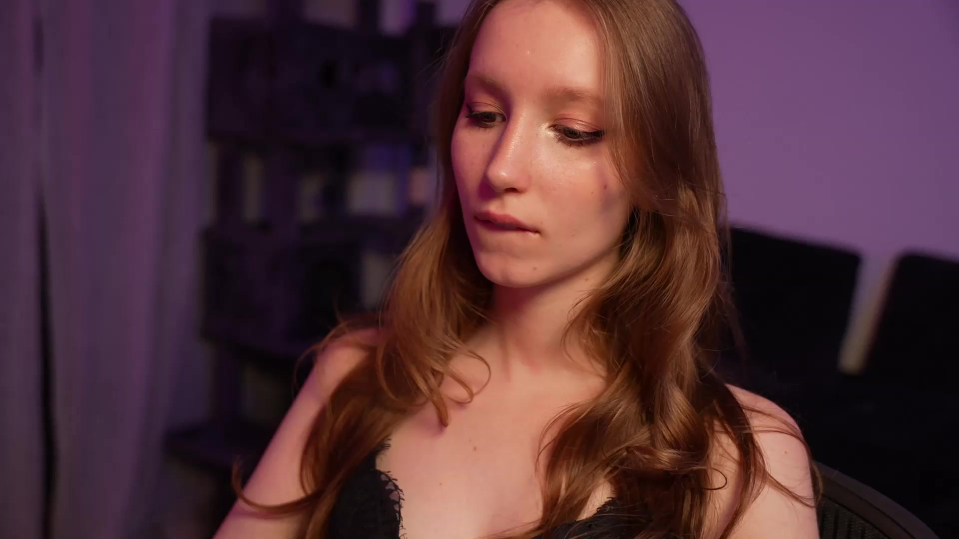Gallery image thumbnail from Sw33t_g1rl's myfreecams stream on, 09/11/2026, 24:36 image 7 of 20