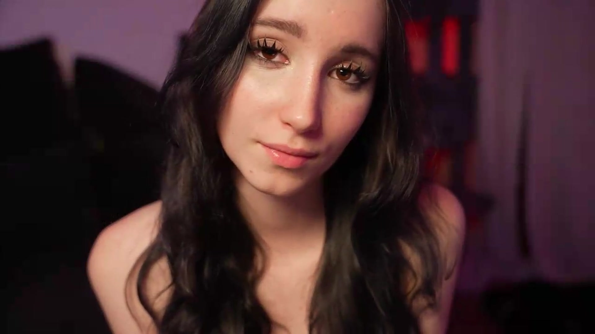 Gallery image thumbnail from Sw33t_g1rl's myfreecams stream on, 09/12/2026, 04:57 image 20 of 20