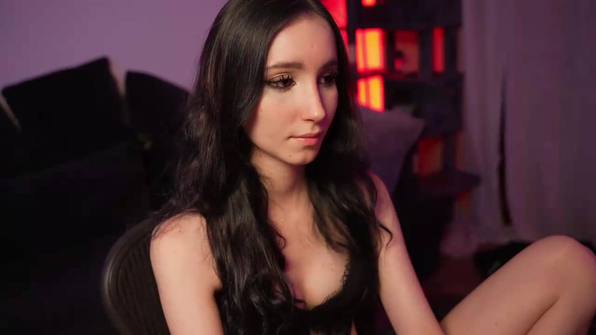Gallery image thumbnail from Sw33t_g1rl's myfreecams stream on, 09/12/2026, 04:57 image 6 of 20