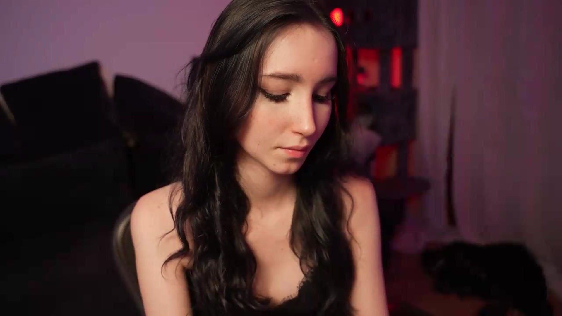 Gallery image thumbnail from Sw33t_g1rl's myfreecams stream on, 09/12/2026, 04:57 image 19 of 20