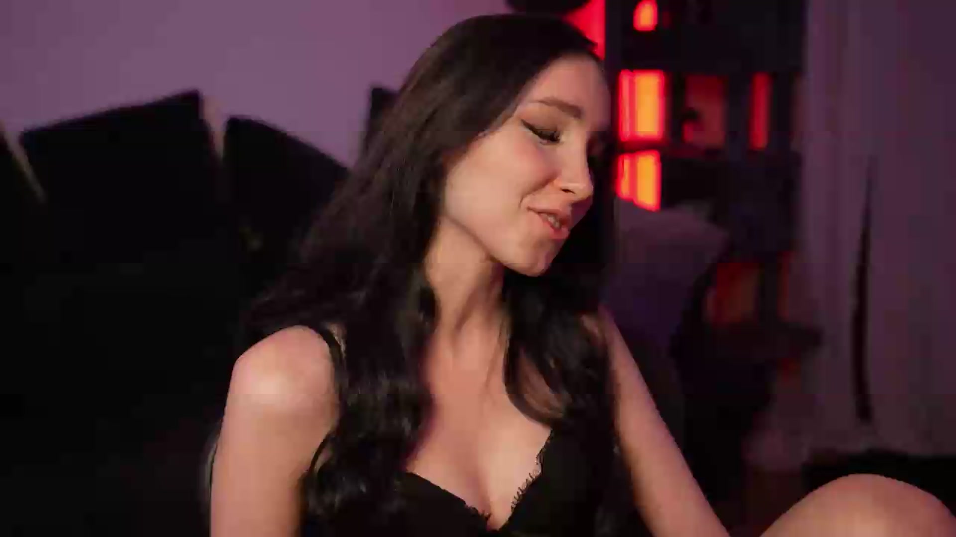 Gallery image thumbnail from Sw33t_g1rl's myfreecams stream on, 09/12/2026, 04:57 image 1 of 20