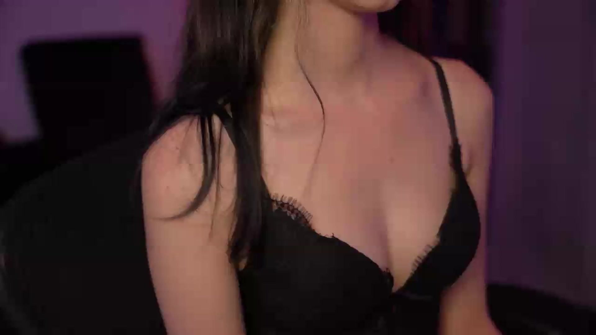 Gallery image thumbnail from Sw33t_g1rl's myfreecams stream on, 09/19/2026, 03:24 image 1 of 20