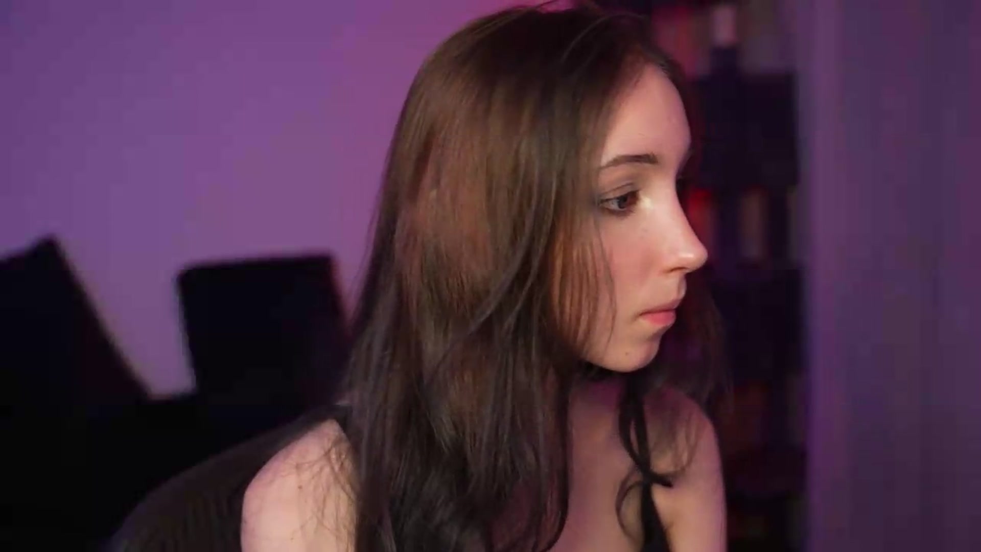 Gallery image thumbnail from Sw33t_g1rl's myfreecams stream on, 09/19/2026, 03:24 image 19 of 20