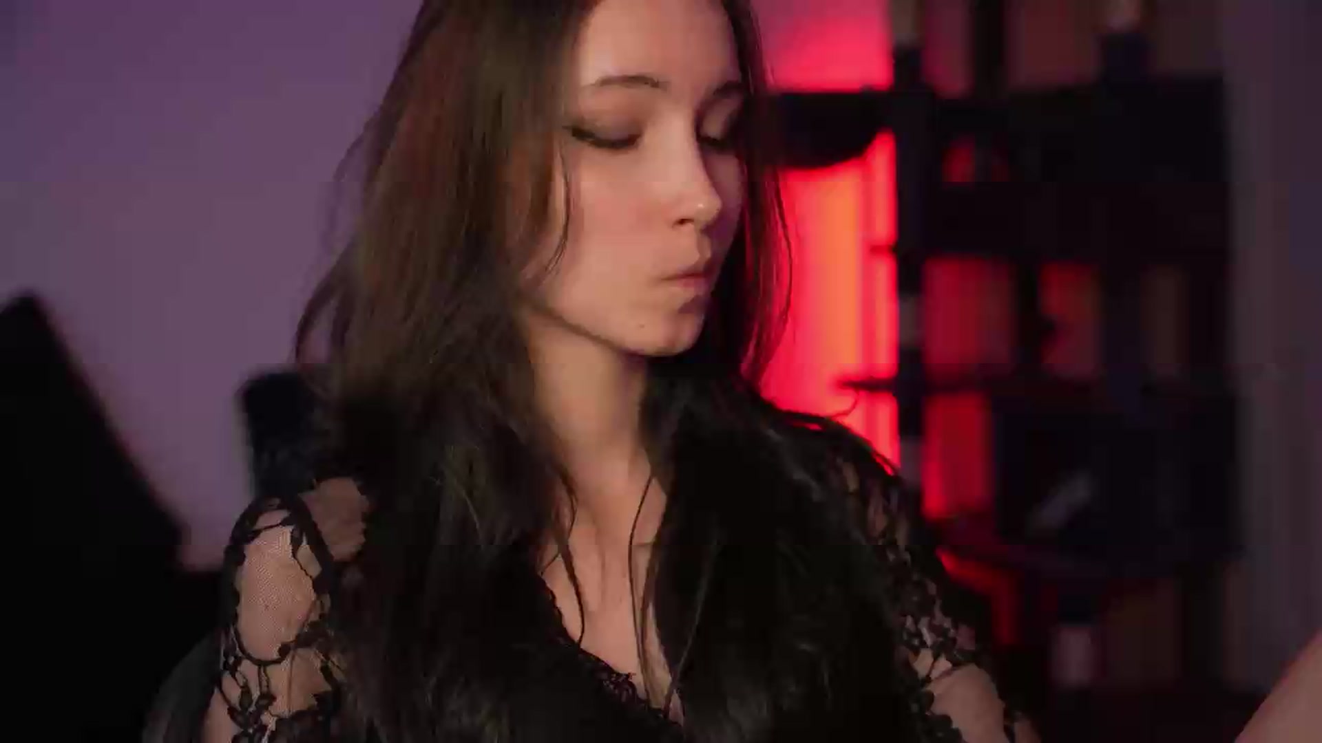 Gallery image thumbnail from Sw33t_g1rl's myfreecams stream on, 09/19/2026, 22:47 image 1 of 20