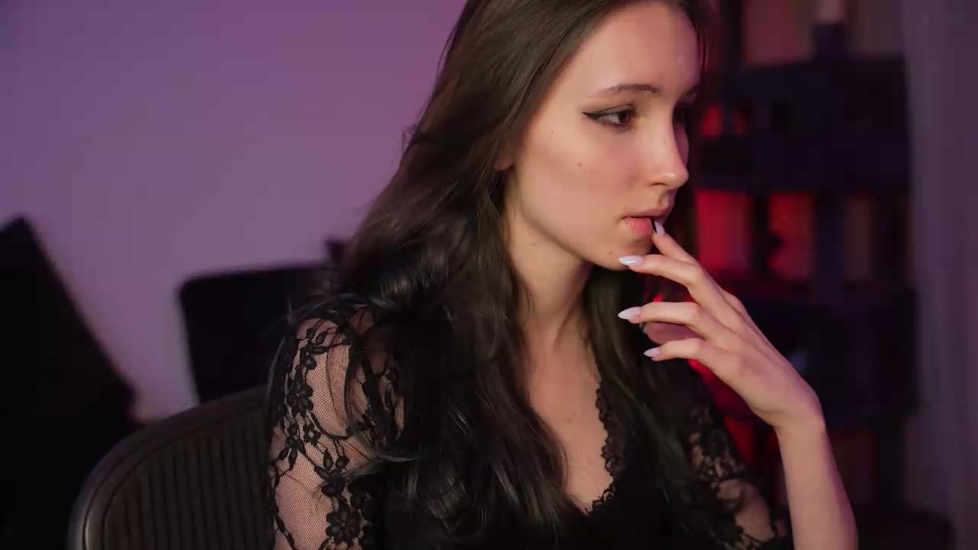 Gallery image thumbnail from Sw33t_g1rl's myfreecams stream on, 09/19/2026, 22:47 image 6 of 20