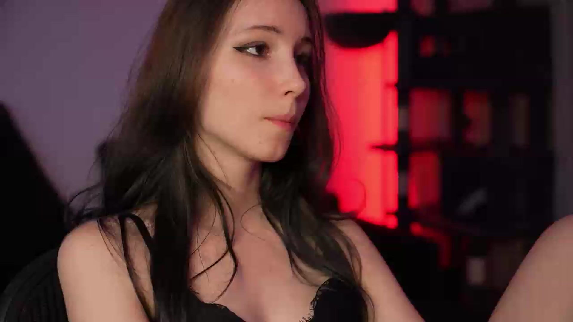Gallery image thumbnail from Sw33t_g1rl's myfreecams stream on, 09/20/2026, 24:21 image 3 of 20