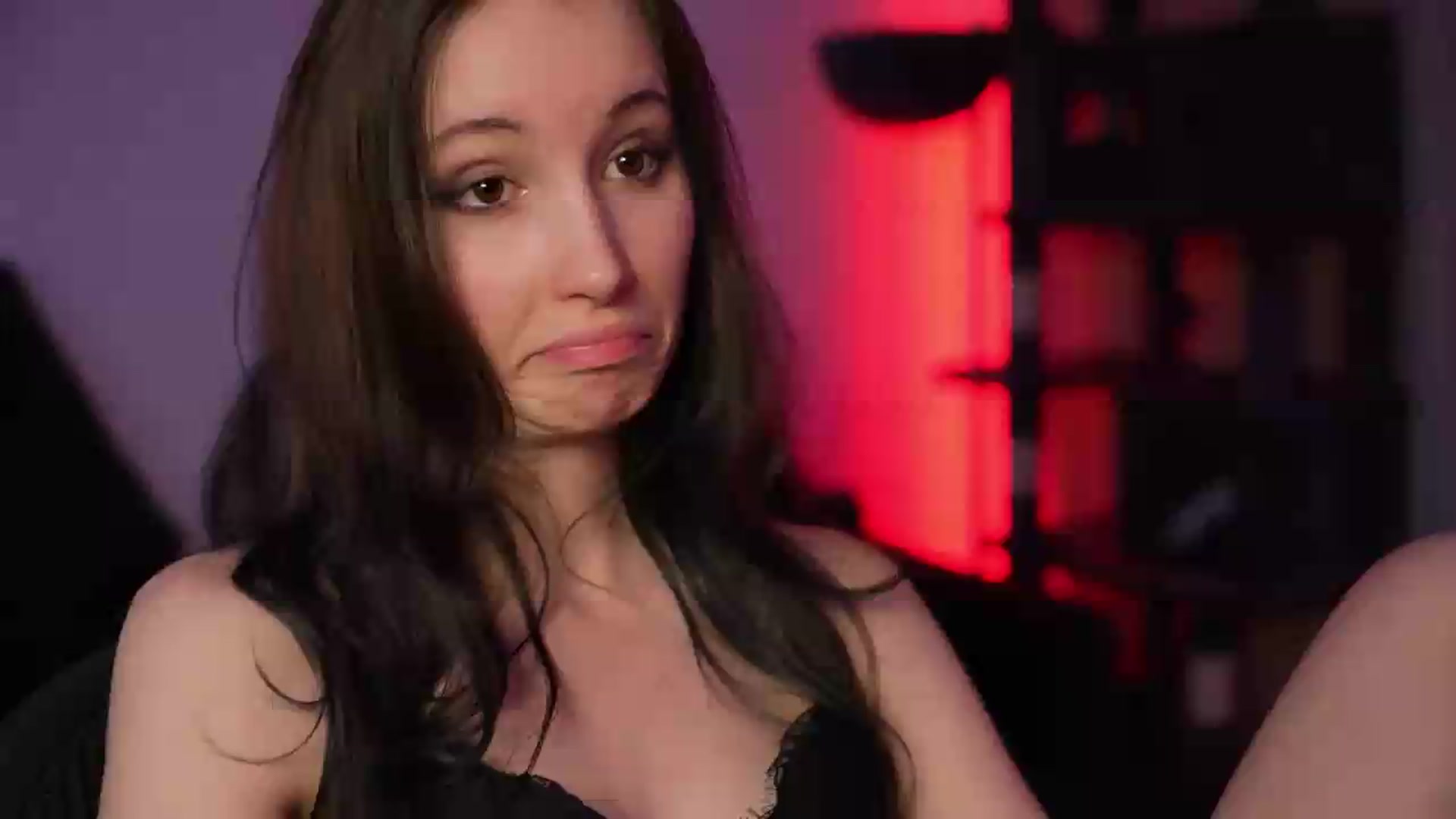 Gallery image thumbnail from Sw33t_g1rl's myfreecams stream on, 09/20/2026, 24:21 image 2 of 20