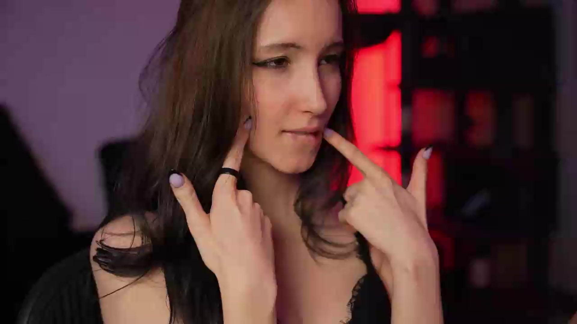Gallery image thumbnail from Sw33t_g1rl's myfreecams stream on, 09/20/2026, 24:21 image 9 of 20
