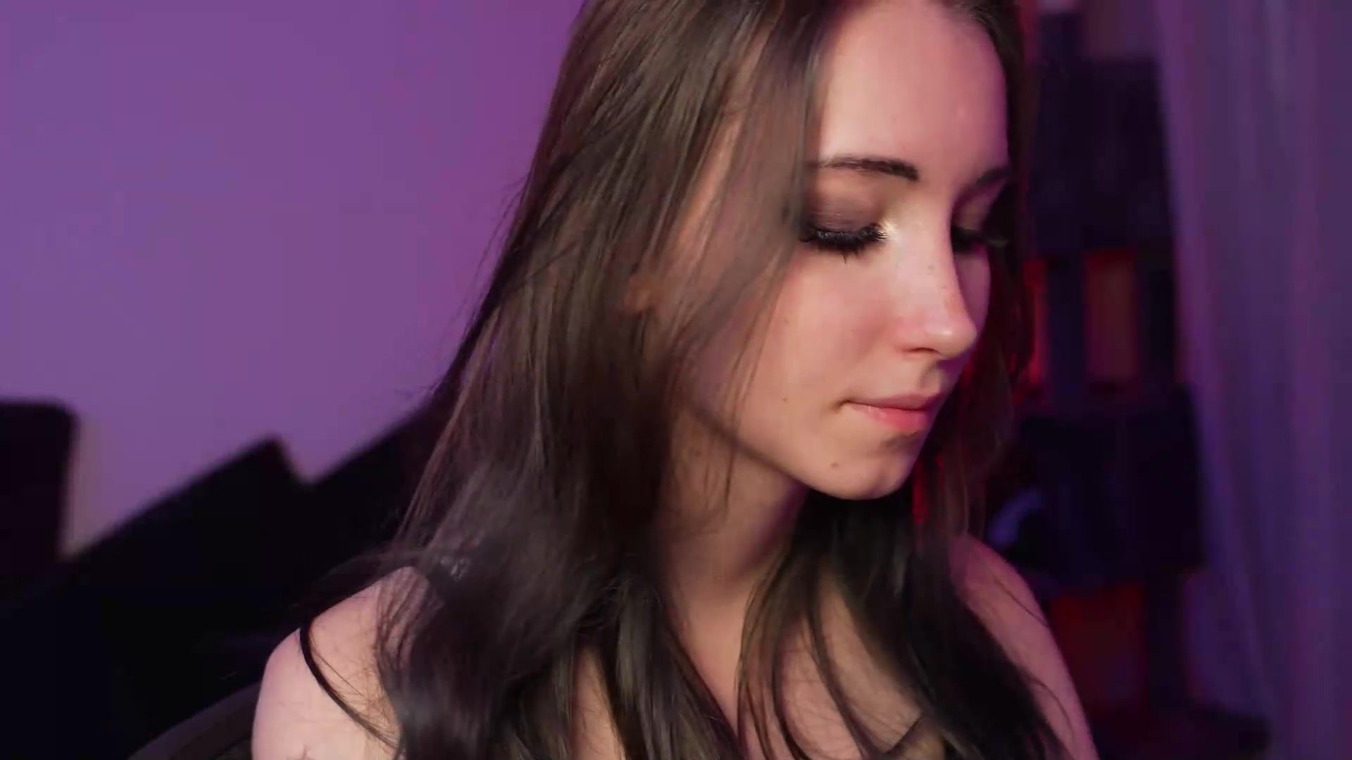 Gallery image thumbnail from Sw33t_g1rl's myfreecams stream on, 09/23/2026, 23:47 image 2 of 20