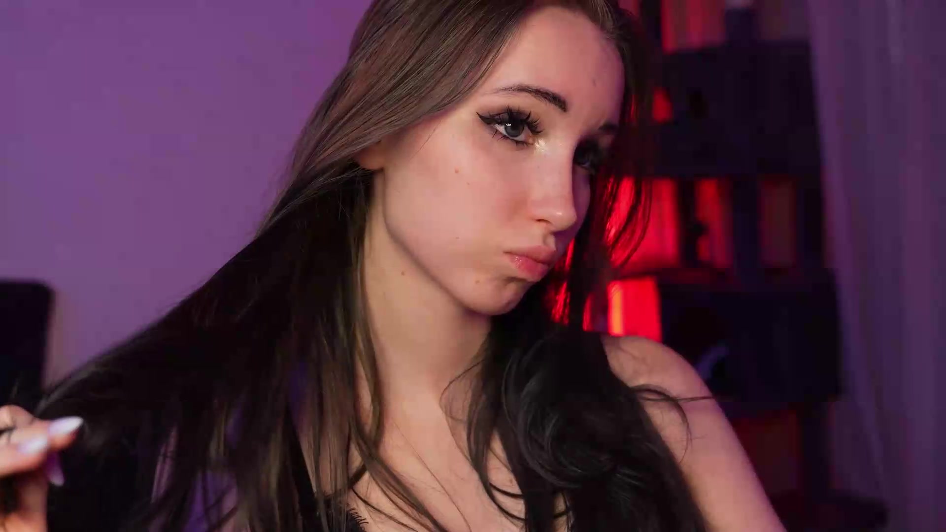 Gallery image thumbnail from Sw33t_g1rl's myfreecams stream on, 09/23/2026, 23:47 image 14 of 20