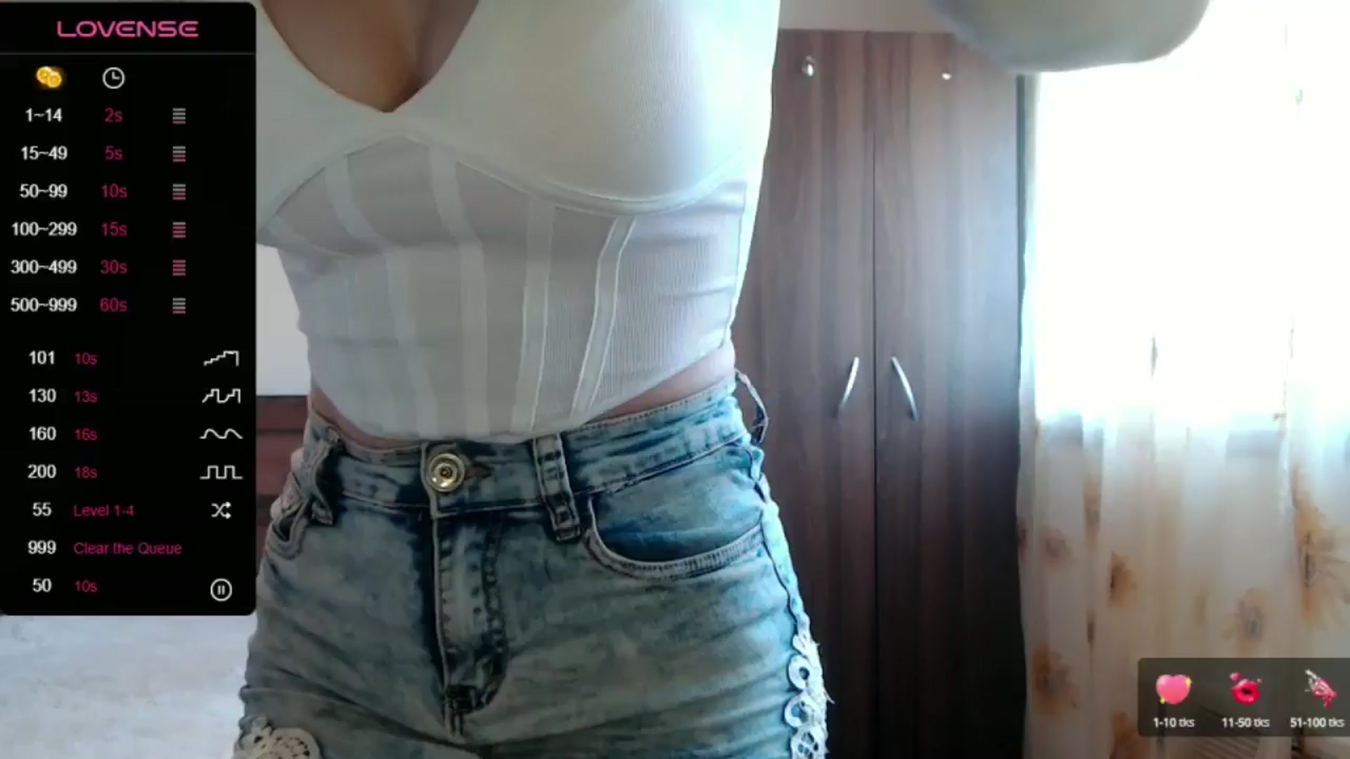 Gallery image thumbnail from Sweet4you_'s myfreecams stream on, 05/31/2024, 07:09 image 1 of 20