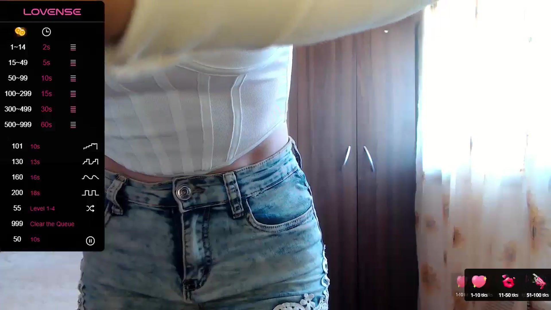 Gallery image thumbnail from Sweet4you_'s myfreecams stream on, 05/31/2024, 07:09 image 11 of 20