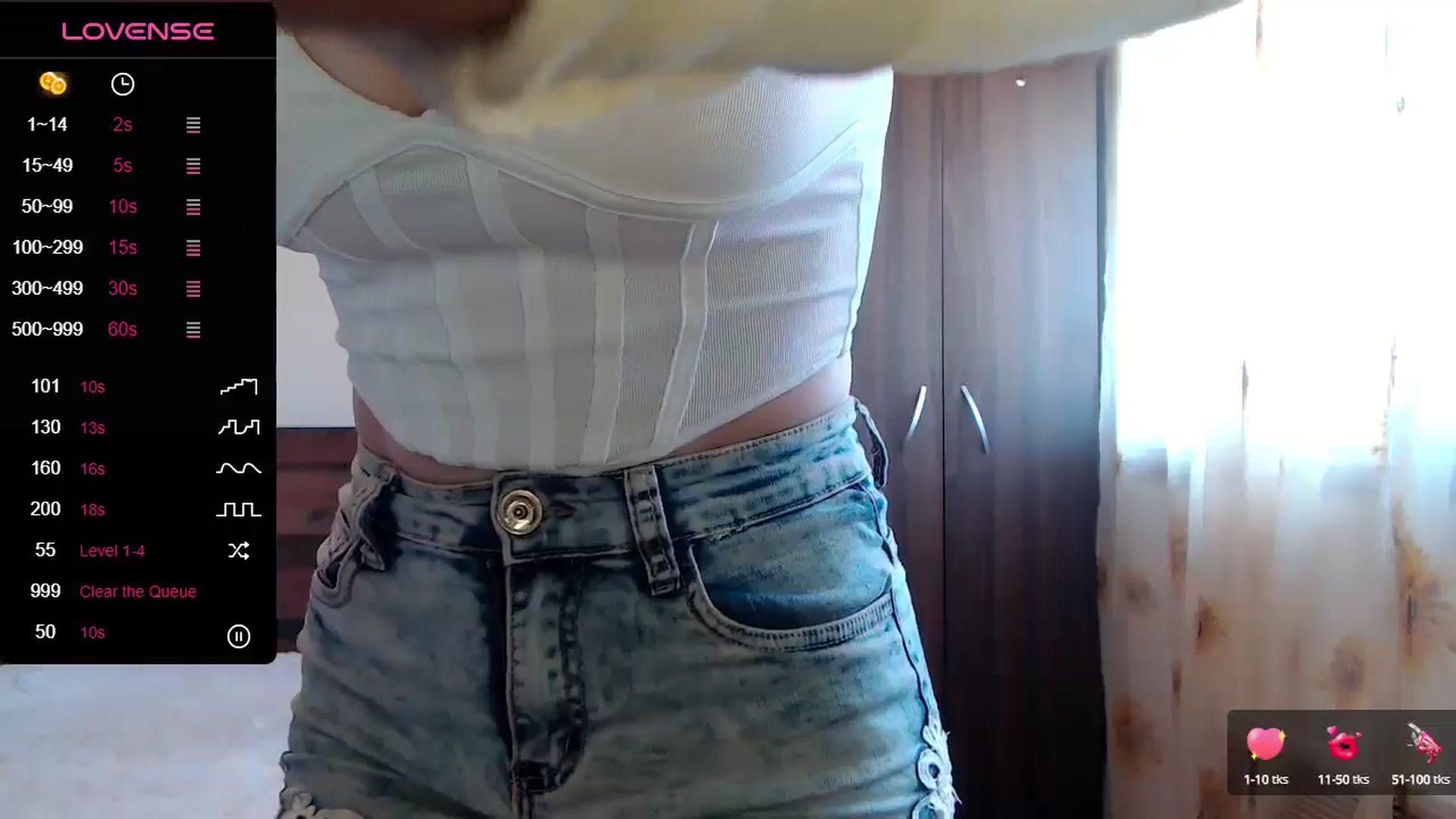 Gallery image thumbnail from Sweet4you_'s myfreecams stream on, 05/31/2024, 07:09 image 10 of 20