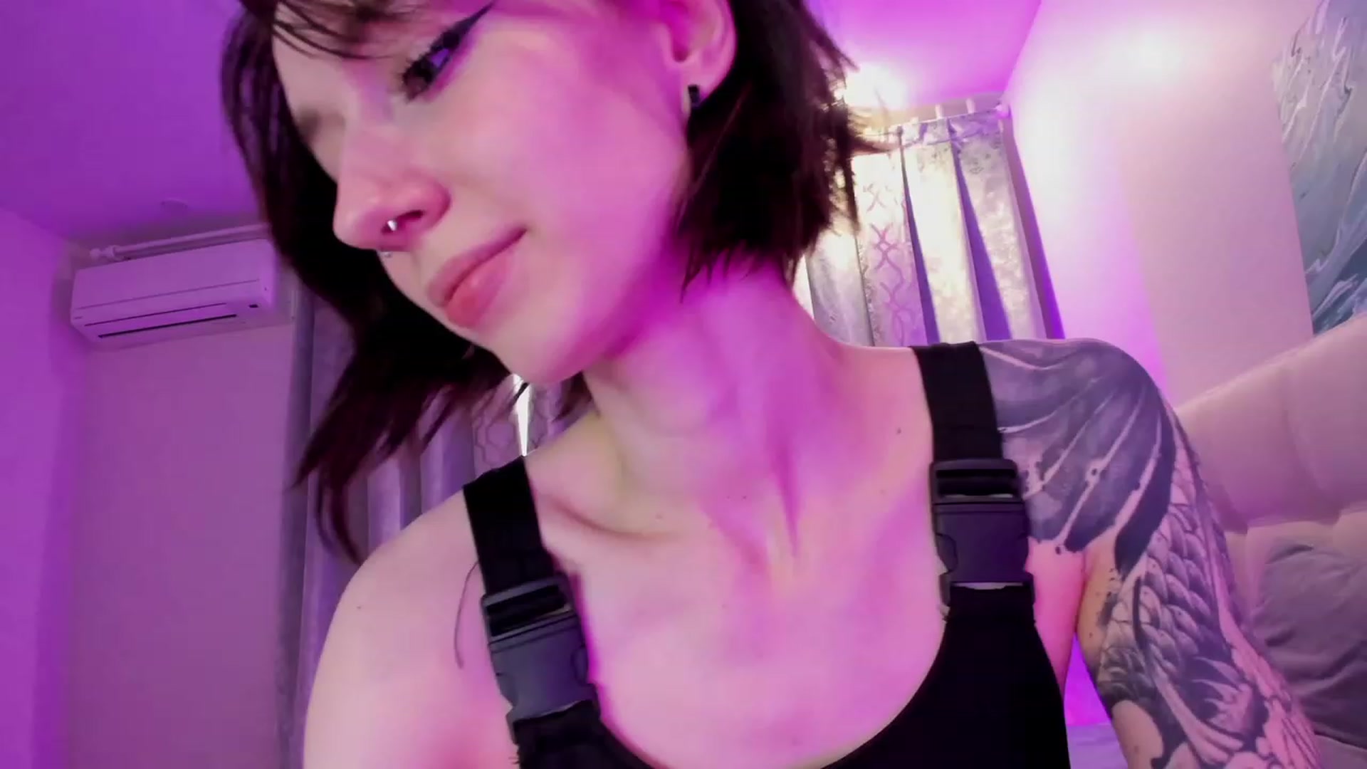 Gallery image thumbnail from SweetAlice666's myfreecams stream on, 11/18/2022, 14:05 image 11 of 20